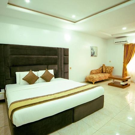 247 Luxury Hotel & Apartment Ajah ليكى المظهر الخارجي الصورة