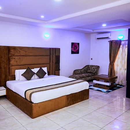 247 Luxury Hotel & Apartment Ajah ليكى المظهر الخارجي الصورة