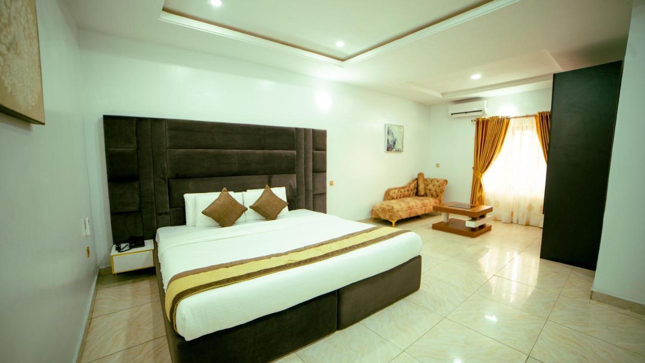 247 Luxury Hotel & Apartment Ajah ليكى المظهر الخارجي الصورة