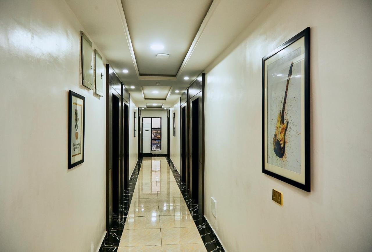 247 Luxury Hotel & Apartment Ajah ليكى المظهر الخارجي الصورة