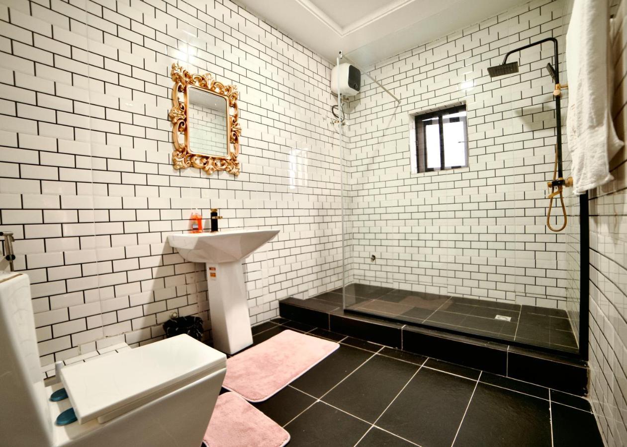 247 Luxury Hotel & Apartment Ajah ليكى المظهر الخارجي الصورة