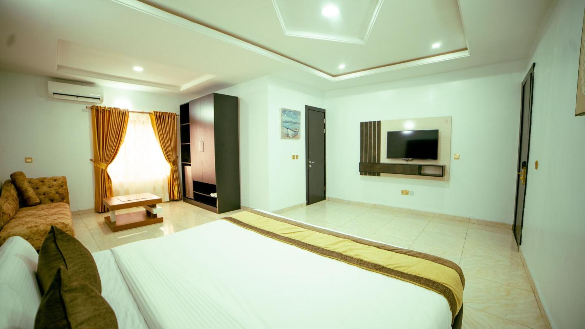 247 Luxury Hotel & Apartment Ajah ليكى المظهر الخارجي الصورة