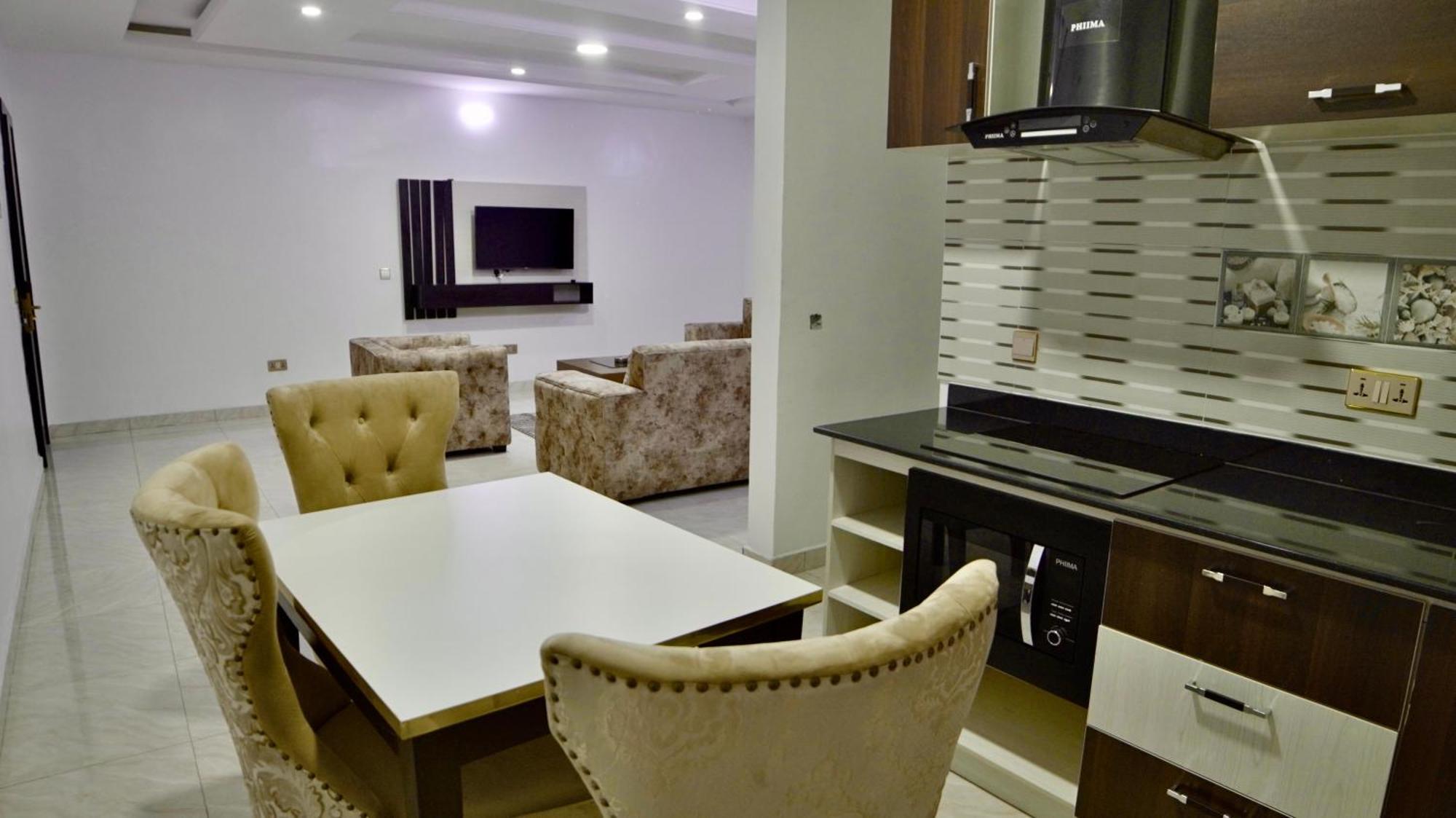247 Luxury Hotel & Apartment Ajah ليكى المظهر الخارجي الصورة