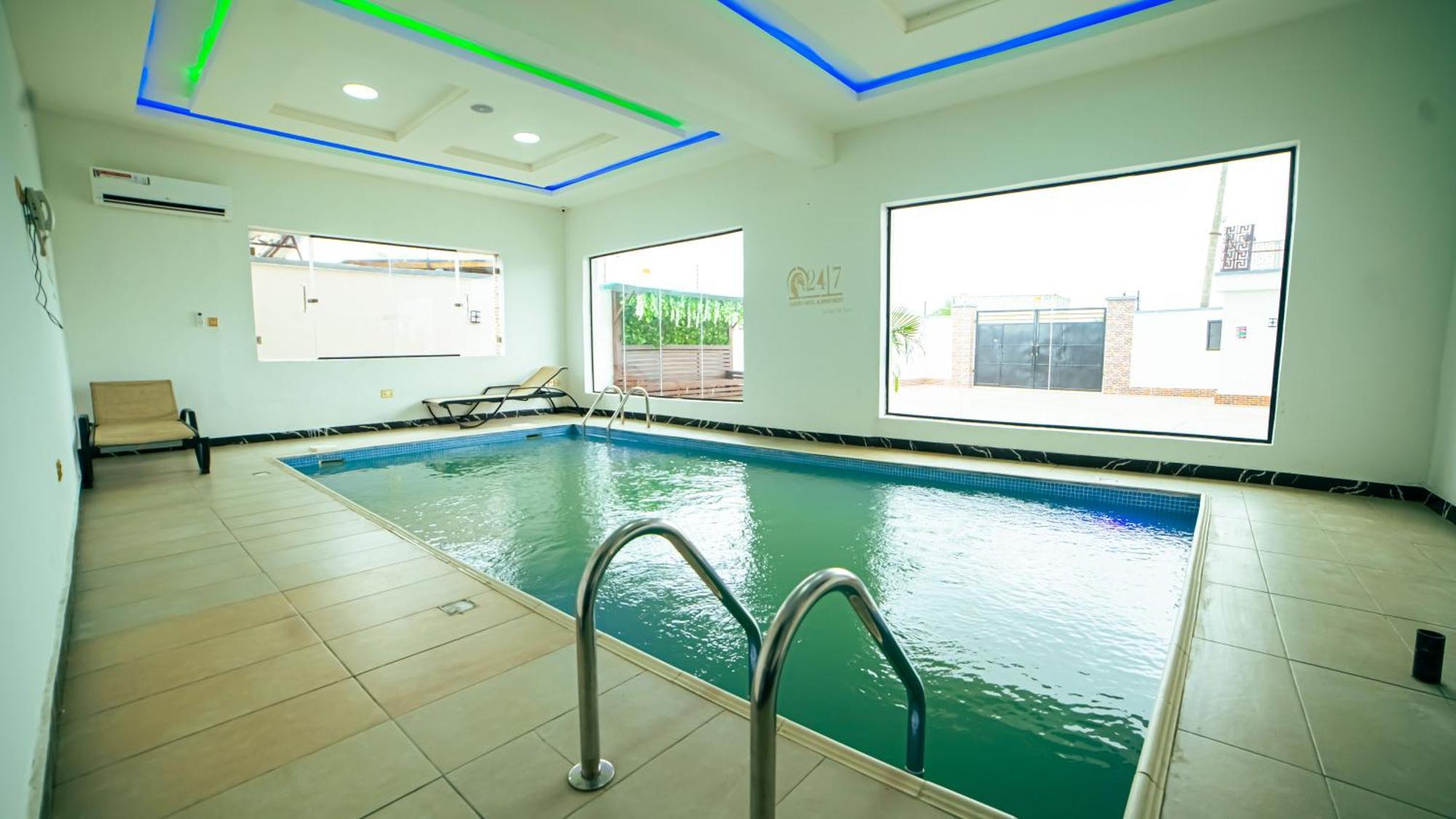 247 Luxury Hotel & Apartment Ajah ليكى المظهر الخارجي الصورة