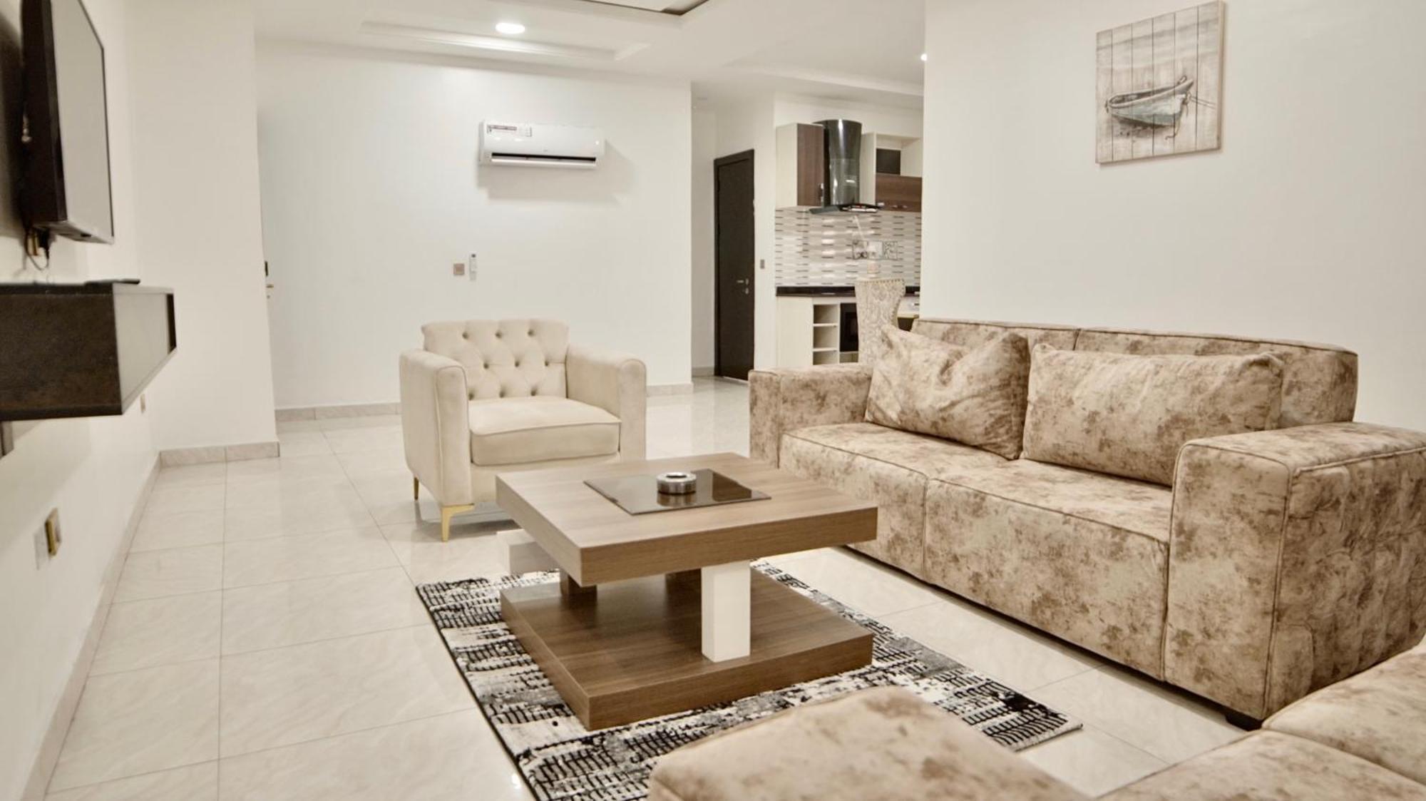 247 Luxury Hotel & Apartment Ajah ليكى المظهر الخارجي الصورة